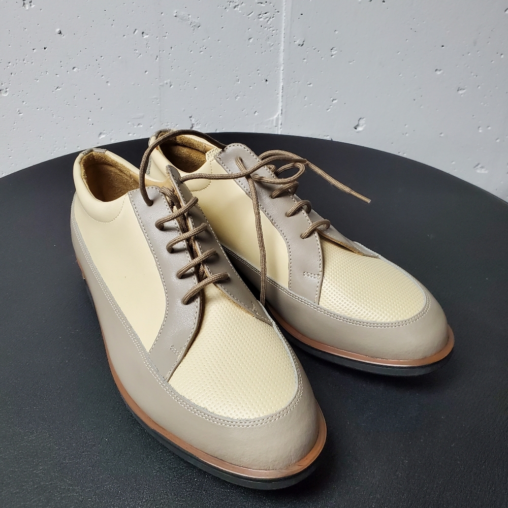 Tehama Women's Cream and Tan Leather Golfing Shoes Sz 8 NWOT